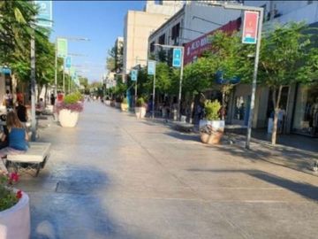 GREENWOOD VENDE PISO EN PEATONAL AV. RIVADAVIA, EN EL CENTRO DE SAN JUAN