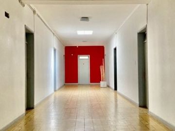 GREENWOOD VENDE PISO EN PEATONAL AV. RIVADAVIA, EN EL CENTRO DE SAN JUAN