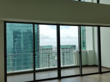 Apartemen ST Moritz Tipe SkyLoft 2 Lantai Semi Furnished