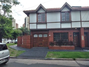 Casa en venta en Quilmes Este