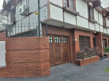 Casa en venta en Quilmes Este