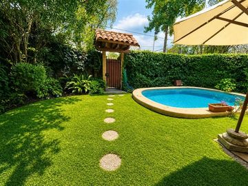 Acogedora casa en venta de 4 dorm. en Las Condes