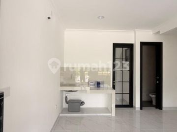 Disewa Rumah Bukit Nirmala Dekat Tol Pik 2 Uk 4,5X10 Brand New