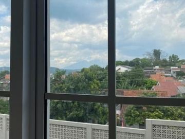 Rumah Bagus Paramount Village Simongan Dekat POLDA dan RS. Kariadi