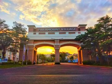 Rumah Bagus Paramount Village Simongan Dekat POLDA dan RS. Kariadi