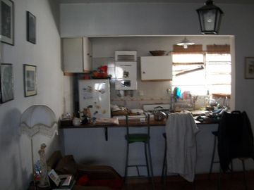 DEPARTAMENTO DE 1 AMBIENTE MUY AMPLIO AL CONTRAFRENTE CON BALCON