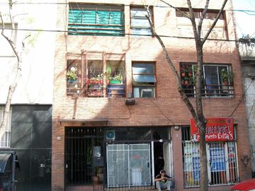 DEPARTAMENTO DE 1 AMBIENTE MUY AMPLIO AL CONTRAFRENTE CON BALCON