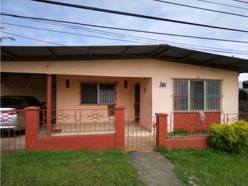 Sea Confiable Vende Casa Con Espacioso Terreno en La Chorrera