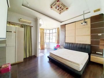 Villa Komplek Piazza Residence (Jalan Gaperta - Kapten Muslim) Medan