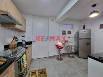 Vendo moderno departamento sin AMOBLAR en el centro de Miraflores 

Edificio inteligente con excelente ubicación, en el centro de Miraflores, a 03 c