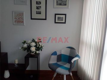 Vendo moderno departamento sin AMOBLAR en el centro de Miraflores 

Edificio inteligente con excelente ubicación, en el centro de Miraflores, a 03 c