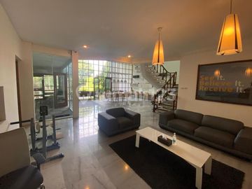 Rumah Mewah Cantik Luas Asri Siap Huni Lokasi Strategis di Kemang - Jakarta Selatan