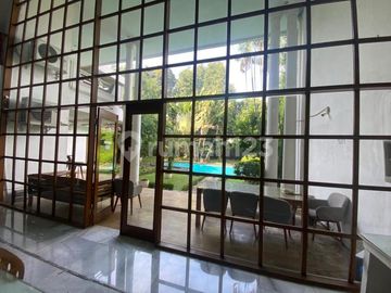 Rumah Mewah Cantik Luas Asri Siap Huni Lokasi Strategis di Kemang - Jakarta Selatan