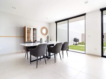 Casa de Tres Recámaras en el Querétaro Moderno 