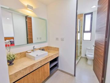 Casa de Tres Recámaras en el Querétaro Moderno 