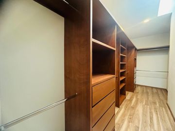 VENTA DE CASA EN LOMAS DEL PEDREGAL