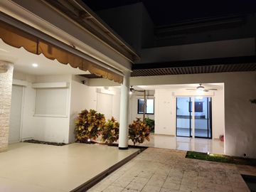 VENTA RESIDENCIA EN PRIVADA PORTO ALEGRE DE 4 RECAMARAS, CERCA PLAZA LA ISLA, MERIDA, YUCATAN