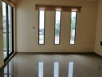 VENTA RESIDENCIA EN PRIVADA PORTO ALEGRE DE 4 RECAMARAS, CERCA PLAZA LA ISLA, MERIDA, YUCATAN