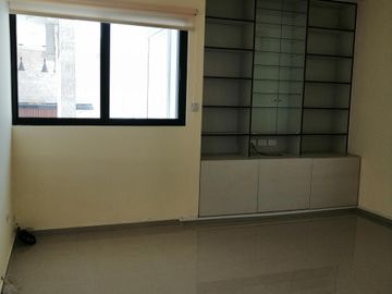 VENTA RESIDENCIA EN PRIVADA PORTO ALEGRE DE 4 RECAMARAS, CERCA PLAZA LA ISLA, MERIDA, YUCATAN