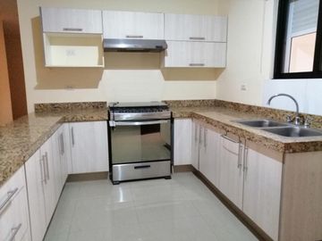 VENTA RESIDENCIA EN PORTO ALEGRE, PRIVADA EN MERIDA, YUCATAN DE 4 RECÁMARAS