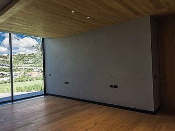 CASA RESIDENCIAL EN VENTA EN EL CLUB Y DENTRO DEL CAMPO DE GOLF TRES MARIAS