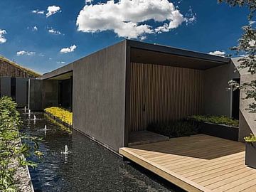 CASA RESIDENCIAL EN VENTA EN EL CLUB Y DENTRO DEL CAMPO DE GOLF TRES MARIAS