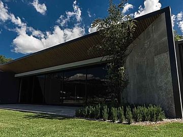 CASA RESIDENCIAL EN VENTA EN EL CLUB Y DENTRO DEL CAMPO DE GOLF TRES MARIAS