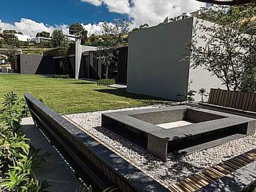 CASA RESIDENCIAL EN VENTA EN EL CLUB Y DENTRO DEL CAMPO DE GOLF TRES MARIAS