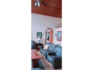 Se vende espectacular casa en Boquete, super amplia y acogedora!