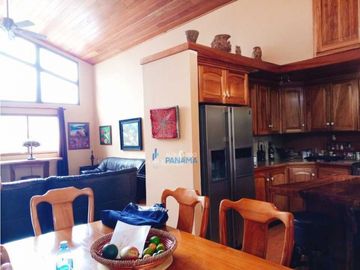 Se vende espectacular casa en Boquete, super amplia y acogedora!