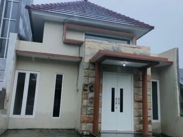 rumah nyaman dekat kampus kanjuruhan kota malang