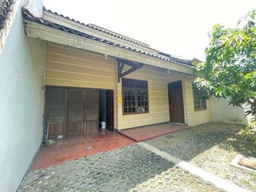 Rumah Kosong Bagus di Medokan Asri Barat Daerah Medokan Ayu