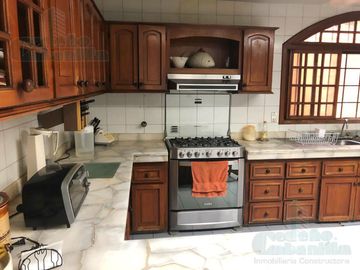 VENTA  CASA COLONIAL  CEIBOS SANTA CECILIA