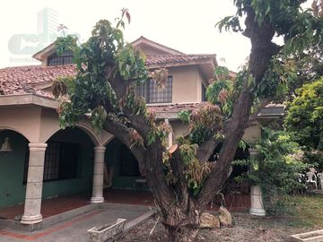 VENTA  CASA COLONIAL  CEIBOS SANTA CECILIA