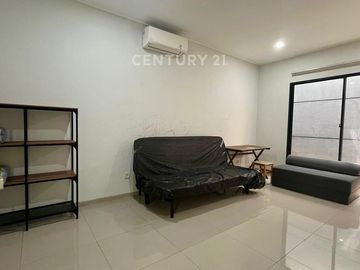 Rumah Minimalis Modern Cantik Lokasi StrategisOC17576