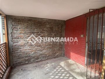 Casa en venta de 2 dorm. en Maipú