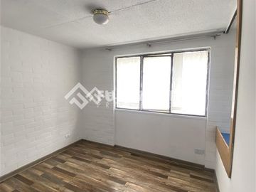 Casa en venta de 2 dorm. en Maipú