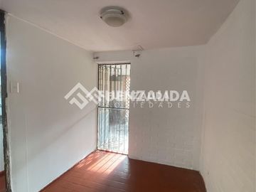 Casa en venta de 2 dorm. en Maipú