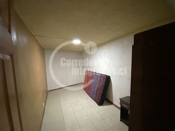 Casa en venta de 12 dorm. en La Florida
