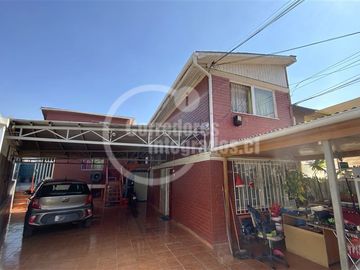 Casa en venta de 12 dorm. en La Florida