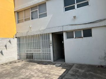 CASA EN VENTA CON USO DE SUELO COMERCIAL PARA OFICINAS EN TLALNEPANTLA DE BAZ