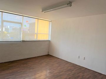 CASA EN VENTA CON USO DE SUELO COMERCIAL PARA OFICINAS EN TLALNEPANTLA DE BAZ
