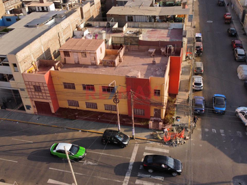 ¡Gran Oportunidad de Inversión en el Corazón de El Recreo – Esquina Estratégica para Desarrollo Inmobiliario!

Se vende casa en esquina ubicada en l