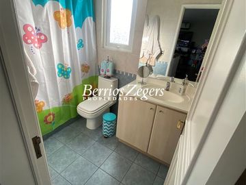 Casa en Venta en Cercano Colegio San Jose de Chicureo