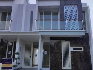 Rumah Premium dengan sistem smarthome dan Kolam Renang pribadi strategis 5 menit pintu tol Sidoarjo kota