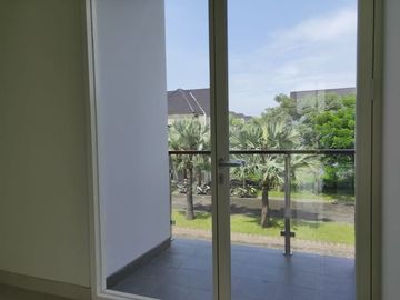 Rumah Premium dengan sistem smarthome dan Kolam Renang pribadi strategis 5 menit pintu tol Sidoarjo kota