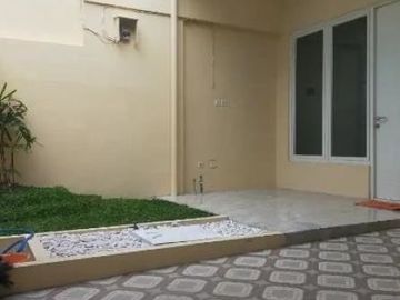 Rumah Modern Minimalis Gunungsari Indah Surabaya