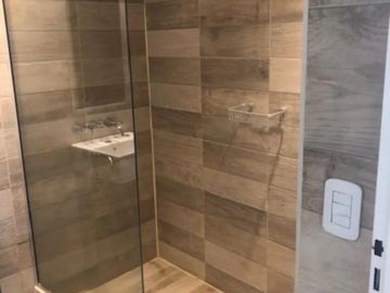 Departamento 2 amb con cochera cubierta venta. Recoleta