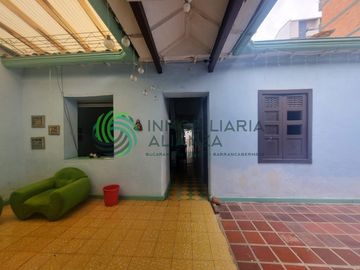 casa en venta en antonia santos. Cod V61682