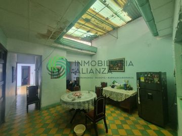 casa en venta en antonia santos. Cod V61682